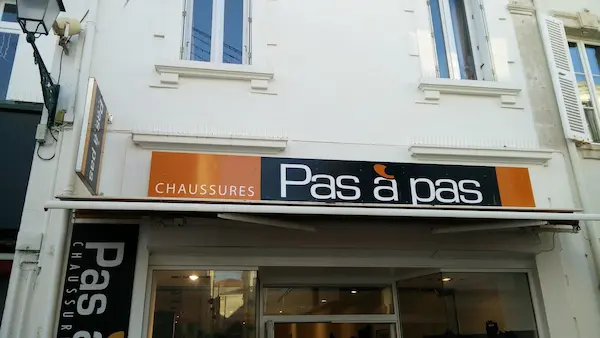 Pas à Pas